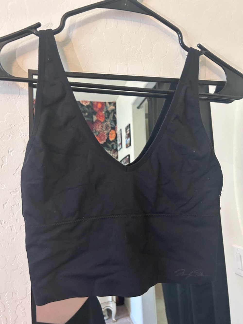 Black Adjustable-Strap Sports Bra